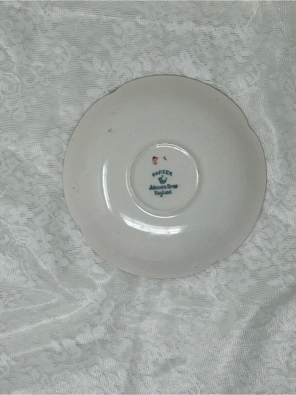 Victoria Floral Basket Pattern Saucer in Pareek scalloped shape